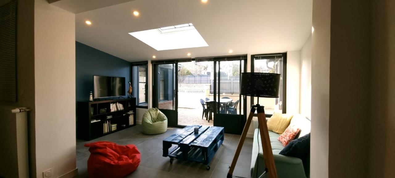 House With Terrace Near The Beach ดีนาร์ ภายนอก รูปภาพ
